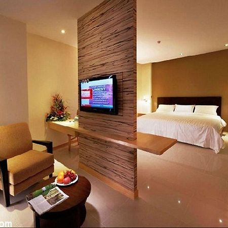Sky Hotel Kuala Lumpur Bagian luar foto