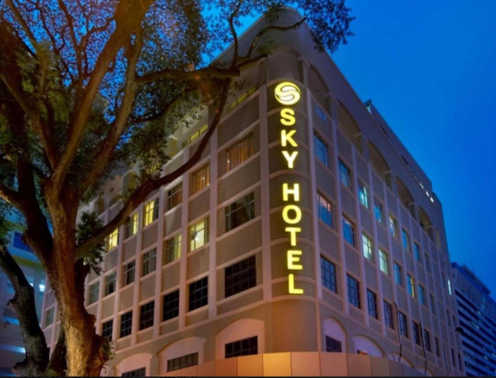 Sky Hotel Kuala Lumpur Bagian luar foto